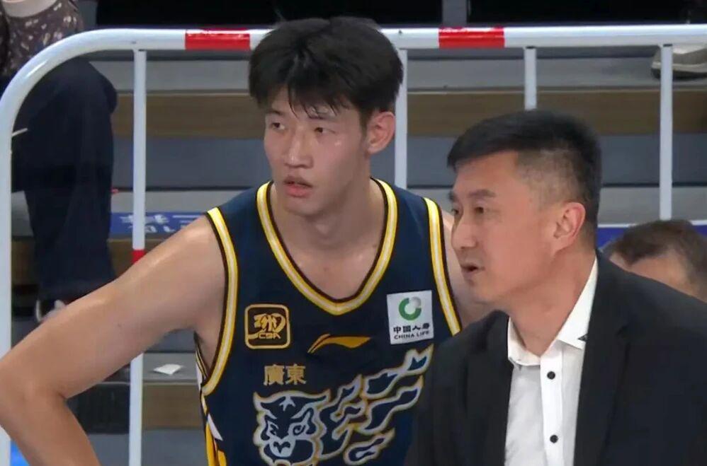 足球实时比分-CBA消息！广东锋线欲拒绝续约，怀特塞德离开上海，山西续约潘江